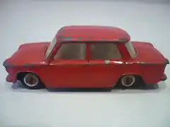 4b Fiat 1500 rojo ruedas goma