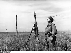 Bundesarchiv_Bild_101I-582-2122-33,_Frankreich,_Fallschirmjger_mit_Fla-MG