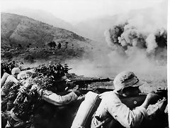 6-Camouflaged_and_poorly_equipped_Chinese_soldiers_repell_a_charge_of_50,000_Japanese_along_the_Salween_River_near_Burma._-_NARA_-_196230