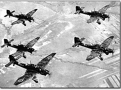 ju-87_stuka_formation