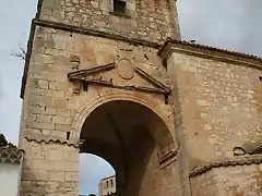 CUENCA ALARCON  (CUENCA) IGLESIA DE LA TRINIDAD S.XIII-SXVII TORRE SOBRE EL ARCO DE LA VILLA