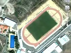 Campo de futbol y Piscinas