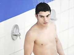 Yahel Castillo 4