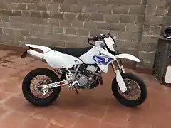 DRZ400SM White 01