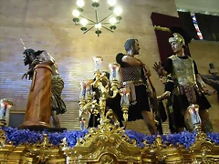 juevessanto03(48)