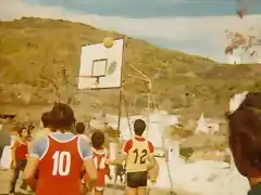 Partido de baloncesto en la Glorieta aos  70 (2)