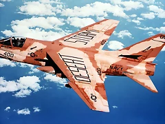 Vought A-7E Corsair II del escuadron VA-72 Blue Hawks. Año 1991 Vought A-7E Corsair II del escuadron VA-72 Blue Hawks. Año 1991