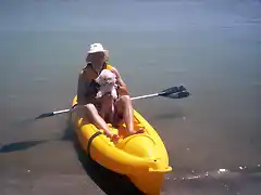 kiara en kayak