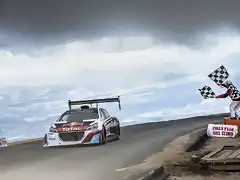 peugeot-208-t16-pikes-peak-loeb