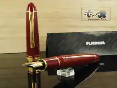 Platinum-Fountain-Pen-President--10-Burgundy-and-Gold-PTB20000P-PTB-20000P-10-1_1024x1024