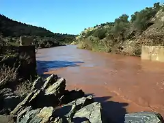 el ro desde las rocas