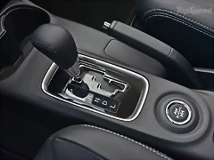 2016-mitsubishi-outlander-44_1600x0w 2016-mitsubishi-outlander-44_1600x0w