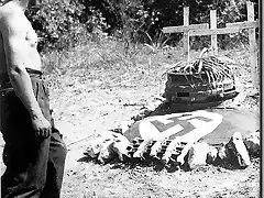 german-soldier-russia-ww2-grave