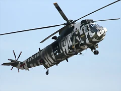 Sea King de la Royal Navy con camuflaje Arctic Junglie Sea King de la Royal Navy con camuflaje Arctic Junglie