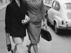 Rom - Via Condotti, Ingrid Bergman, schwedische Schauspielerin mit ihrer Tochter Isabella Rossellini, 1962