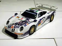 Porsche_911_GT1Evo_6