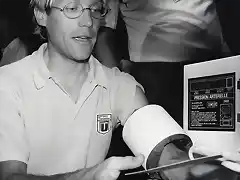 1986_tour_de_france_laurent_fignon_medical_checkup1a