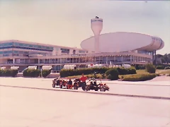 img049