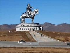 25-estatua de Gengis , cerca de Uln Bator, en Mongolia.