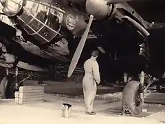 Heinkel-He-111H-2.KG100-(6N+IK)-Vannes-Frankreich-France-spring-1941-02