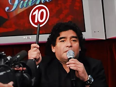 EL 10 DE MARADONA A MARIA VALENZUELA_400 EL 10 DE MARADONA A MARIA VALENZUELA_400