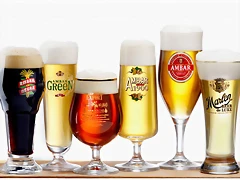 Copas con distintas clases de cerveza AMBAR Copas con distintas clases de cerveza AMBAR