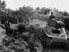 tanques franceses Hotchkiss en manos alemanas en la invasin Yugo1941