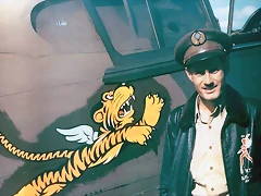 Flying_tigers_pilot[1]