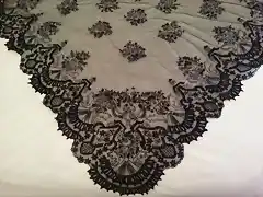 mantilla negra 3