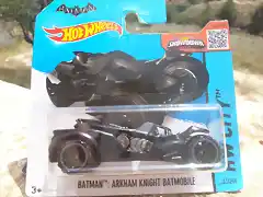 BATMAN - ARKHAM NIGHT BATMOBILE