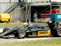 Minardi M186