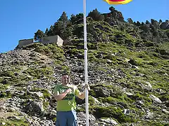 Super Orco y su bandera