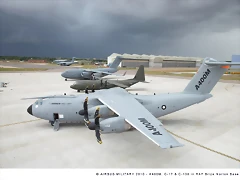 Farnborough-A400M_C-17_C-130_in_RAF_Brize_Norton_Base_1HR[1]