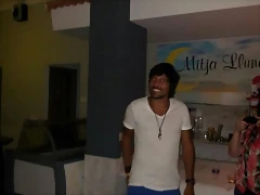 Hugo Gand?a Bolo Pub Mitja Lluna Hugo Gand?a Bolo Pub Mitja Lluna