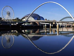 Gateshead Millennium Bridge, England Gateshead Millennium Bridge, England