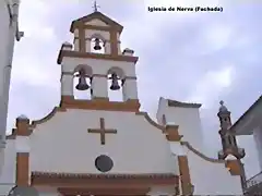 Fachada y campanario 