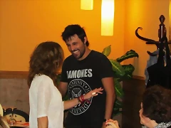 Hugo en cena antes del bolo 13 Hugo en cena antes del bolo 13