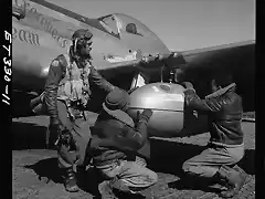 tuskagee-3_(Tuskegee airmen at Ramitelli, Italy 1945)