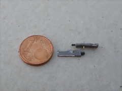 2 (20) 2 (20)