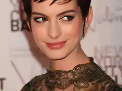 Anne_Hathaway