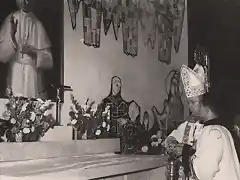 Consagraci?n Altar de San Pio X Parroquia Santa Rita Madrid Jose M? Lahiguera el 17 de octubre de 1959