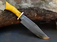 F001
