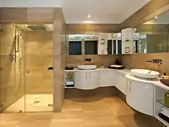 banos-modernos-con-ducha-dos-lavabos-mampara