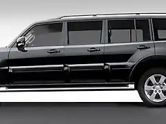 Mitsubishi-Pajero-Limousine