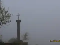 01, la cruz en la niebla, marca, vale