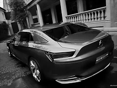 2010-Citroen-Metropolis-Concept-Rear-Angle 2010-Citroen-Metropolis-Concept-Rear-Angle