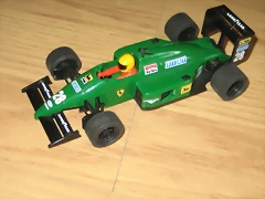 Ferrari F1 verde (1)