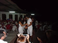 Hugo y Mara bailando sevillanas 19