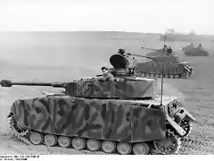 Bundesarchiv_Bild_101I-298-1759-25,_Nordfrankreich,_Panzer_IV