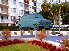 Monumento_al_Seat_600_._Fuengirola_-_Espa?a